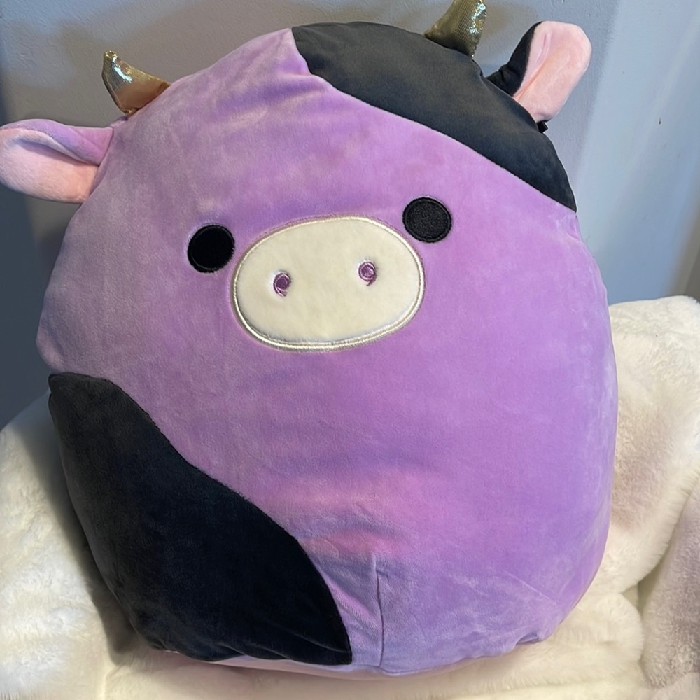 Squishmallows Alexie the Cow 14”
